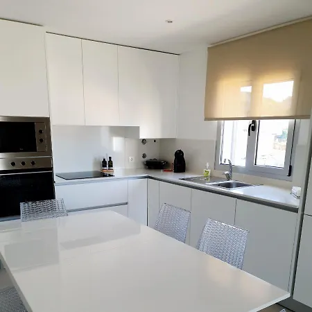 Peter Townhouse 公寓 *