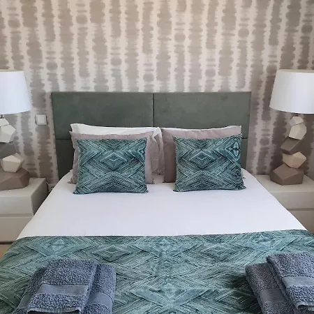 Peter Townhouse 纳扎雷