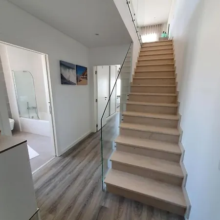 Peter Townhouse Nazare